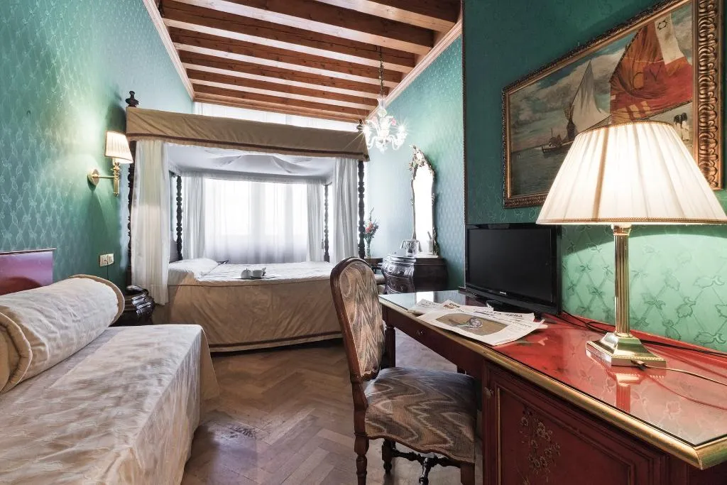 SUITE STANDARD Room, Palazzo Cendon, Venice