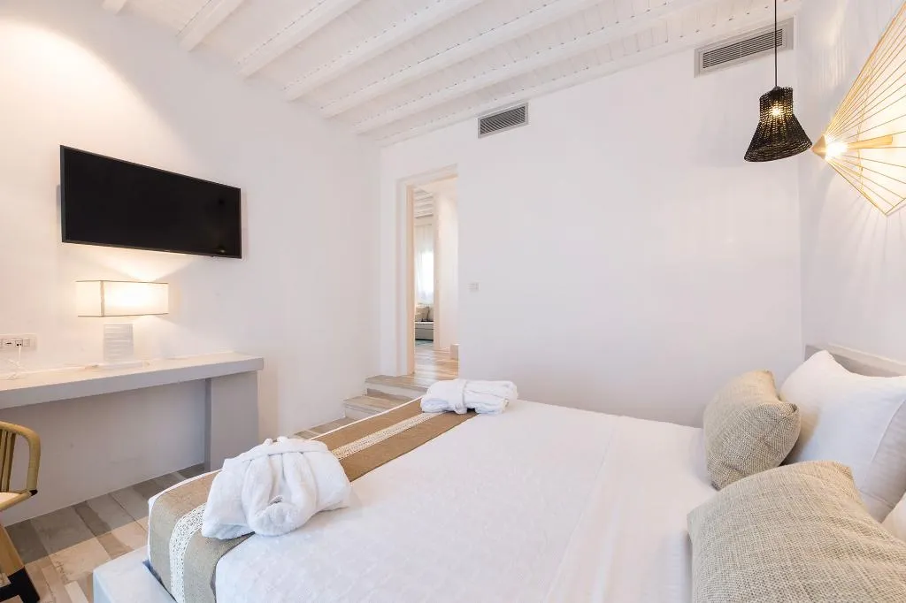 SUITE DELUXE SEA VIEW Room, Osom Resort, Mykonos