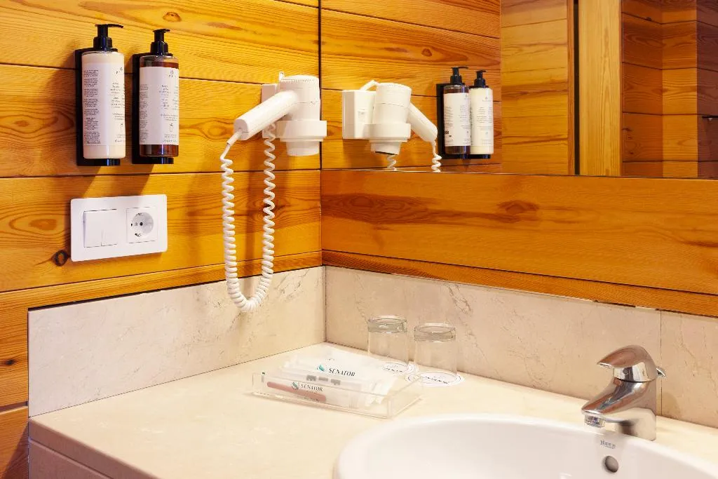 DOUBLE SUPERIOR Room, Montanya Hotel & Lodge, Costa Brava
