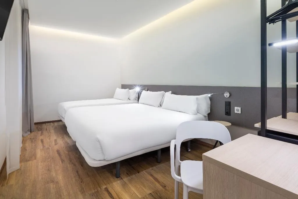 FAMILY ROOM STANDARD Room, B&B HOTEL Madrid Alcorcon, Madrid