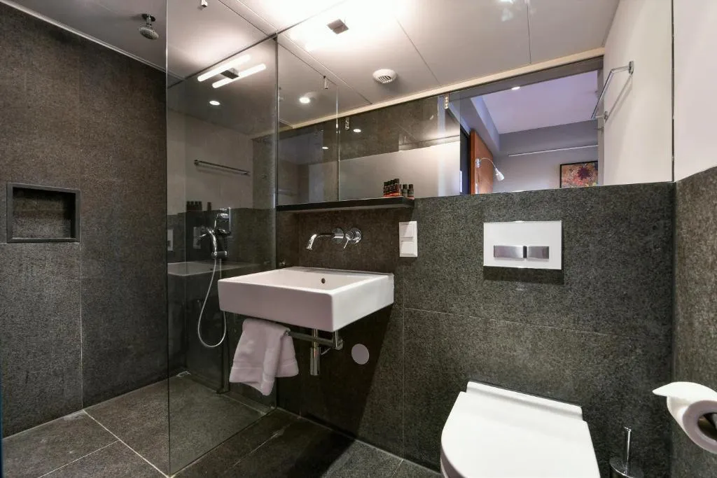 SINGLE STANDARD Room, The Bank Hotel, Amsterdam