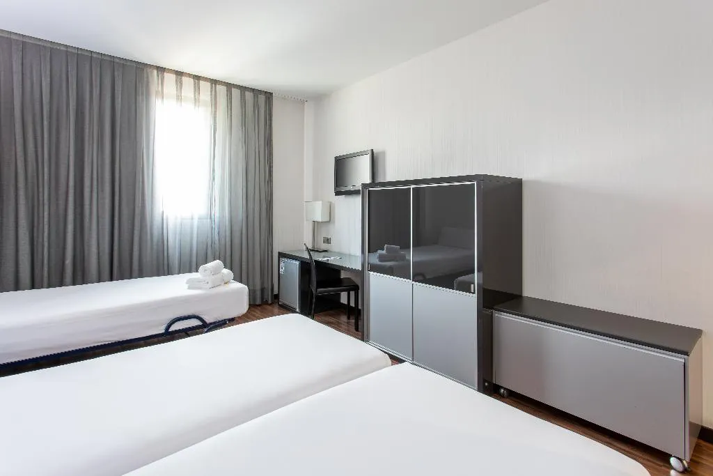 TRIPLE STANDARD Room, Ciudad de Mostoles, Madrid
