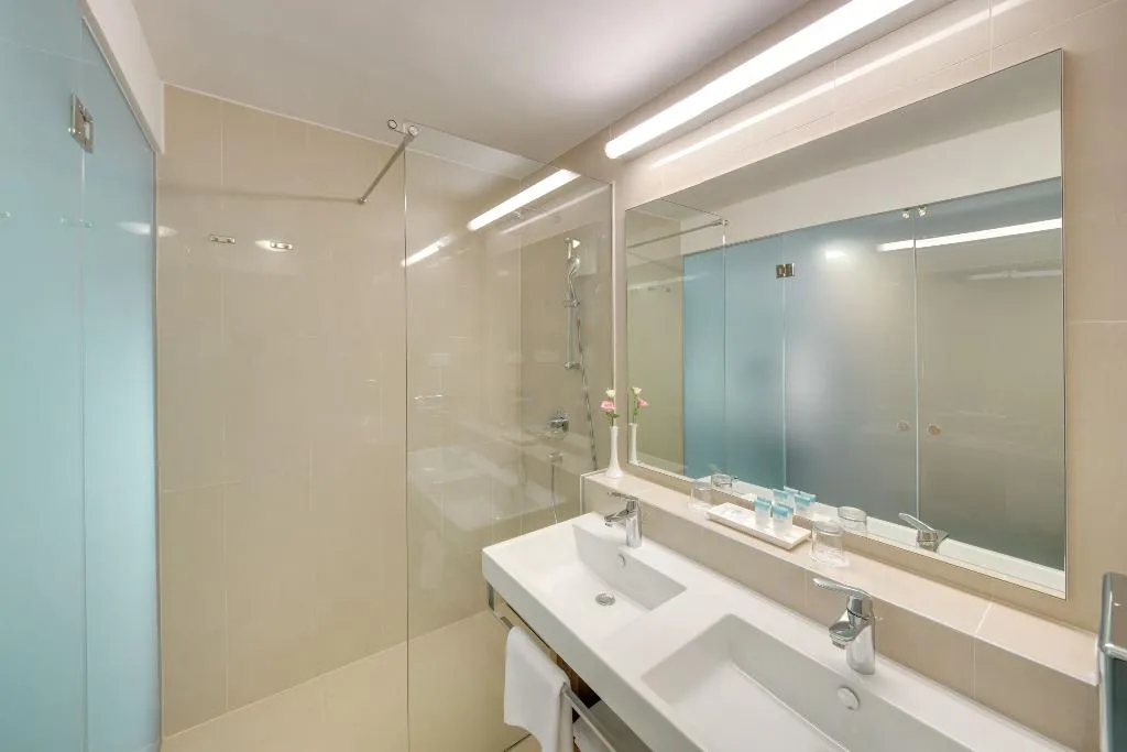 TRIPLE STANDARD Room, Isabella Island Resort Valamar Collection 4*, Istria