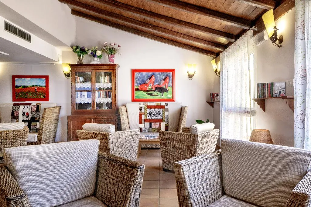 Lobby, Cruccuris Resort, Cagliari