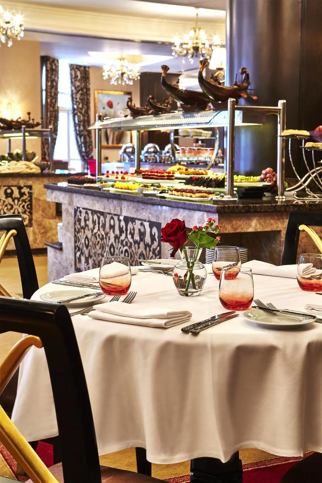 Restaurant, Kempinski Palace Cairo, Cairo