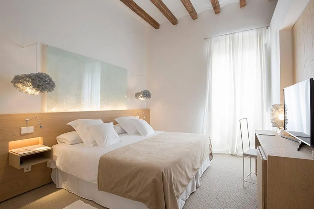 DOUBLE STANDARD Room, Convent de la Missio, Majorca