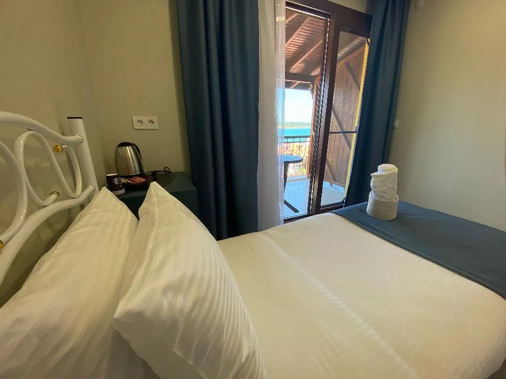 TRIPLE SEA VIEW Room, Cunda Villa Anka, Izmir