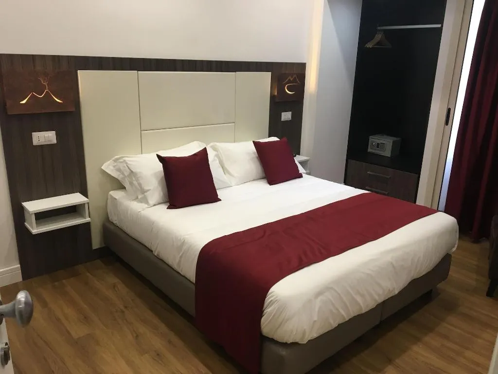 Room, Duomo Residence, Naples