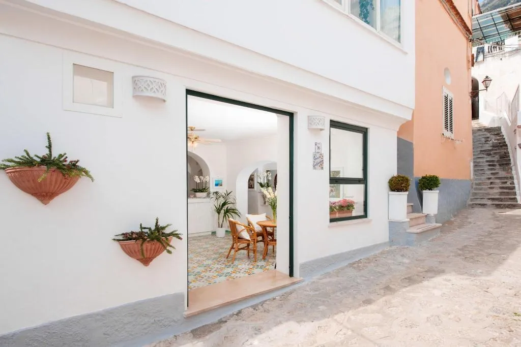 Lobby, Pensione Casa Guadagno, Naples