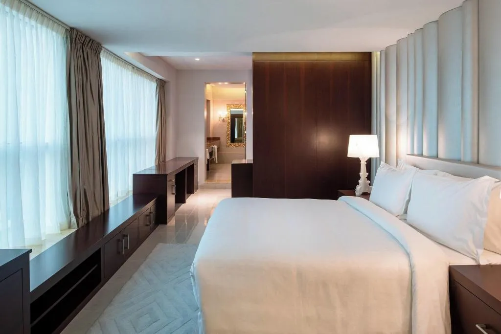 Room, Four Points by Sheraton Sharjah, Dubai