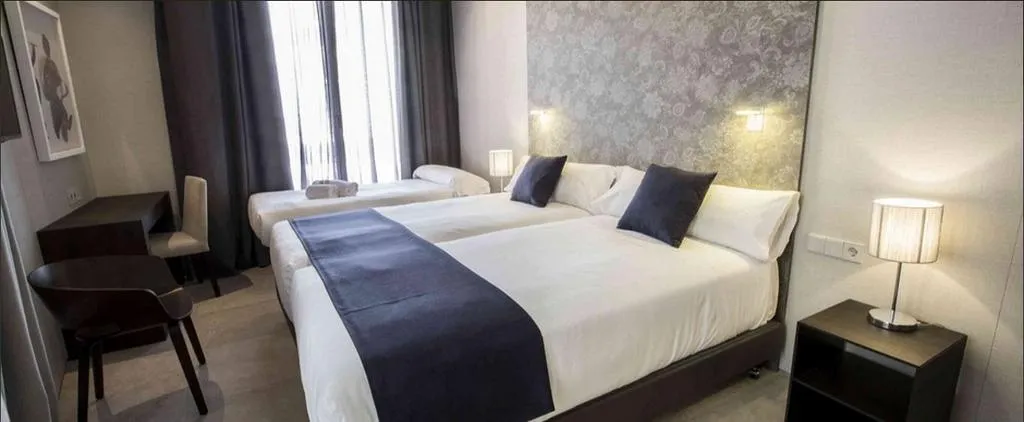 TRIPLE STANDARD Room, Vincci Mercat, Valencia