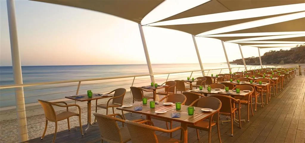 Restaurant, Pine Cliffs Hotel, a Luxury Collection Resort, Algarve