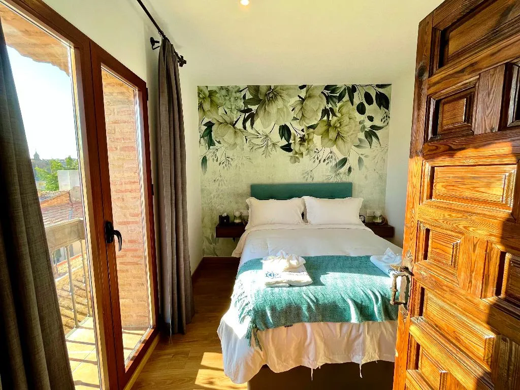 APARTMENT DELUXE GARDEN VIEW Room, Cason De Los Lopez Apartments, Madrid