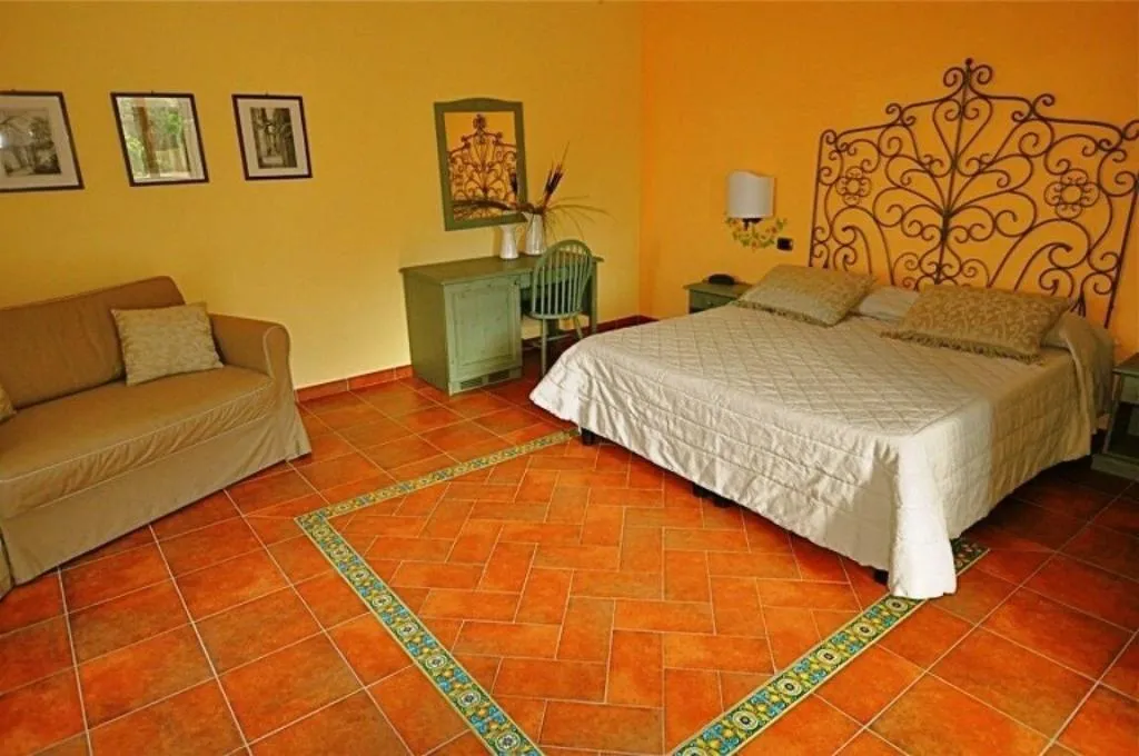 Room, Agriturismo Il Convento, Naples