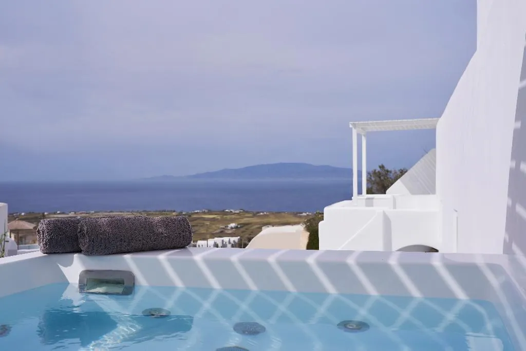 SUITE GRAND Room, Fava Eco Suites, Santorini