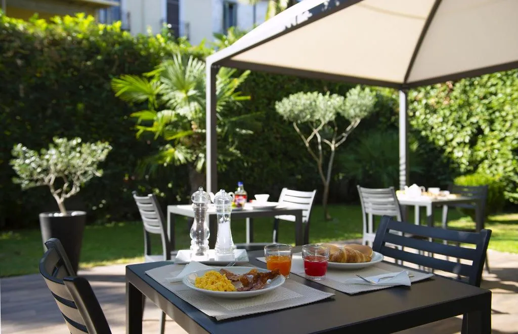 Restaurant, Hotel San Francisco, Milan