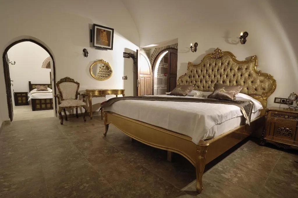 JUNIOR SUITE TWO BEDROOMS ONE BATHROOM Room, Cesme Kanuni Kervansaray, Izmir