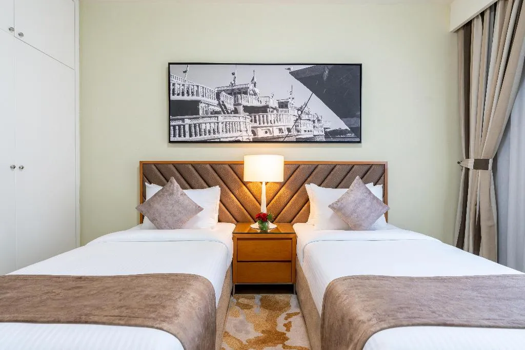APARTMENT GRAND Room, Golden Sands Hotel Apartments, Dubai