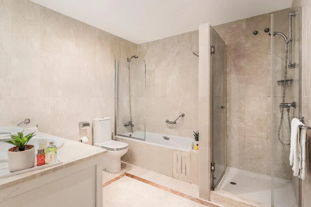 APARTMENT TWO BEDROOMS Room, Colina del Paraiso, Costa Del Sol