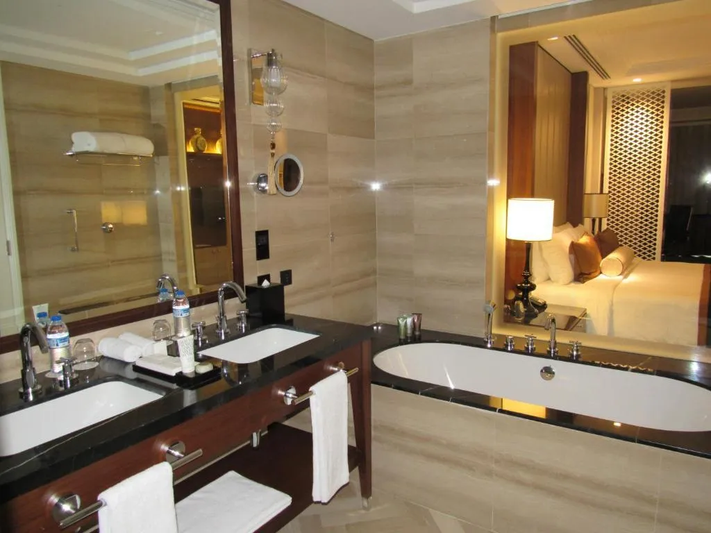 SUITE STANDARD Room, Taj Dubai, Dubai