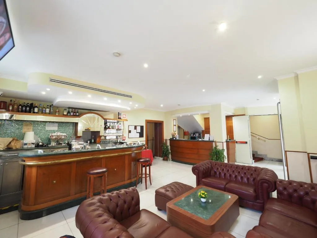 Lobby, Osimar, Rome