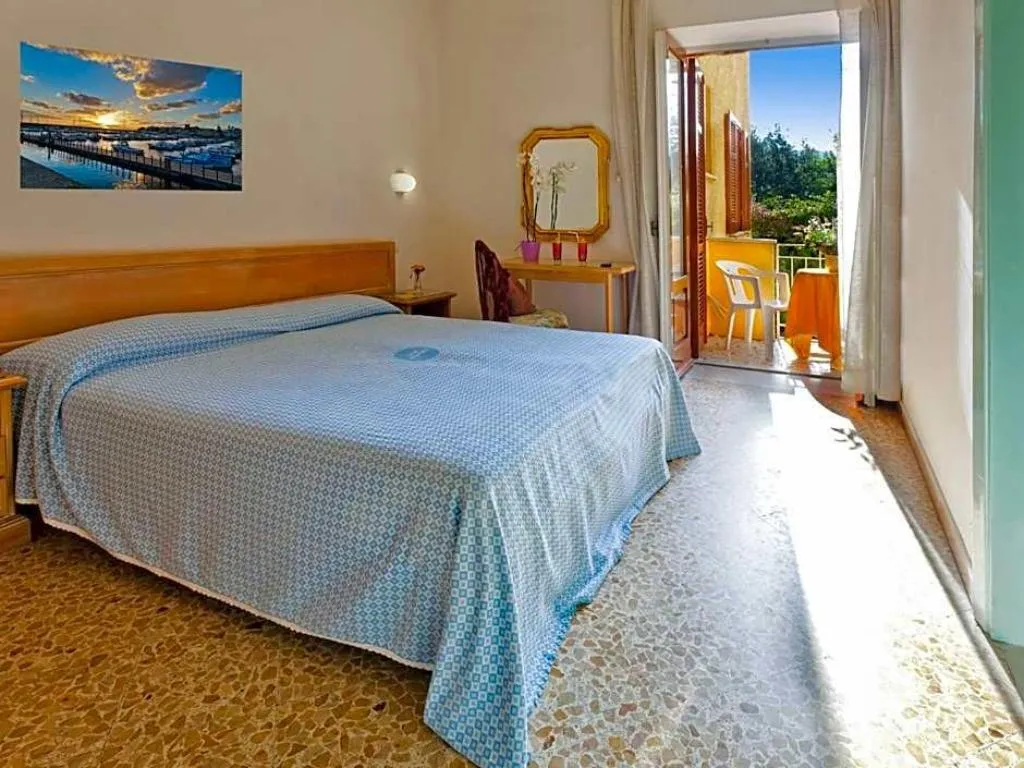 General view, Hotel Cleopatra, Naples