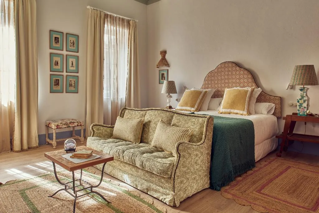 DOUBLE SUPERIOR TWO DOUBLE BEDS Room, Cristine Bedfor, Menorca