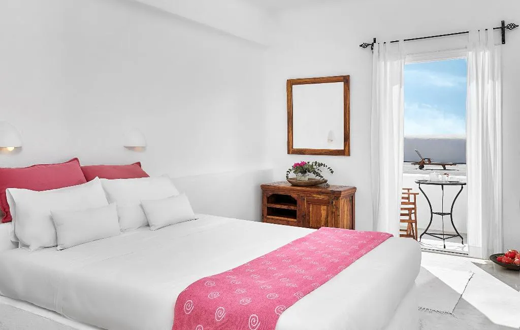 DOUBLE WITH VIEWS Room, Finikia Memories (ex Finikia's Place), Santorini