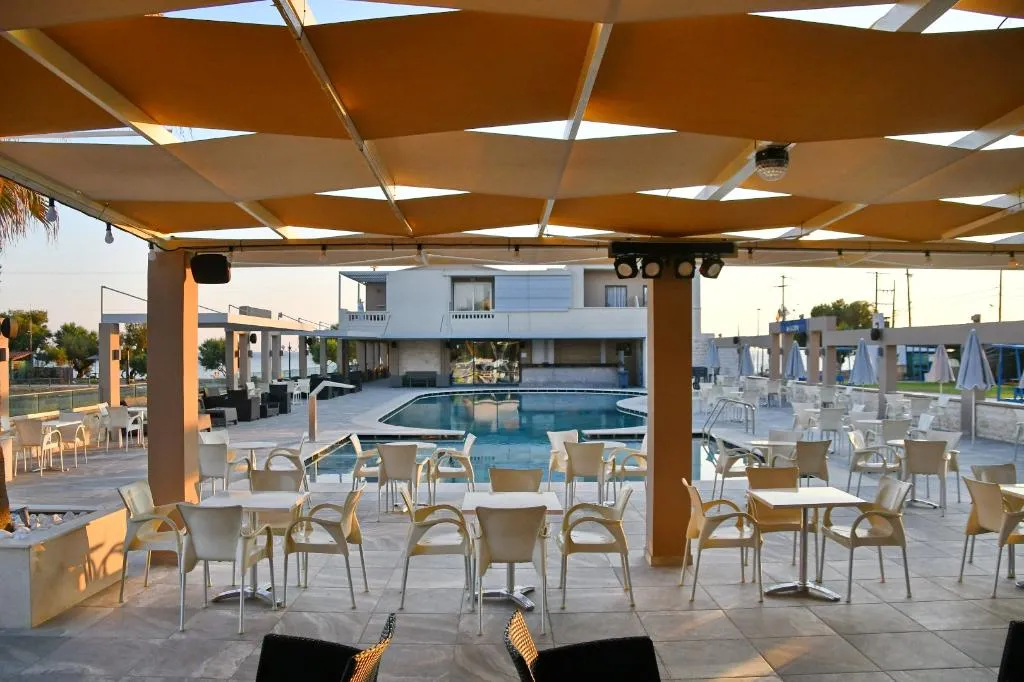 Bar, Castro Beach, Crete