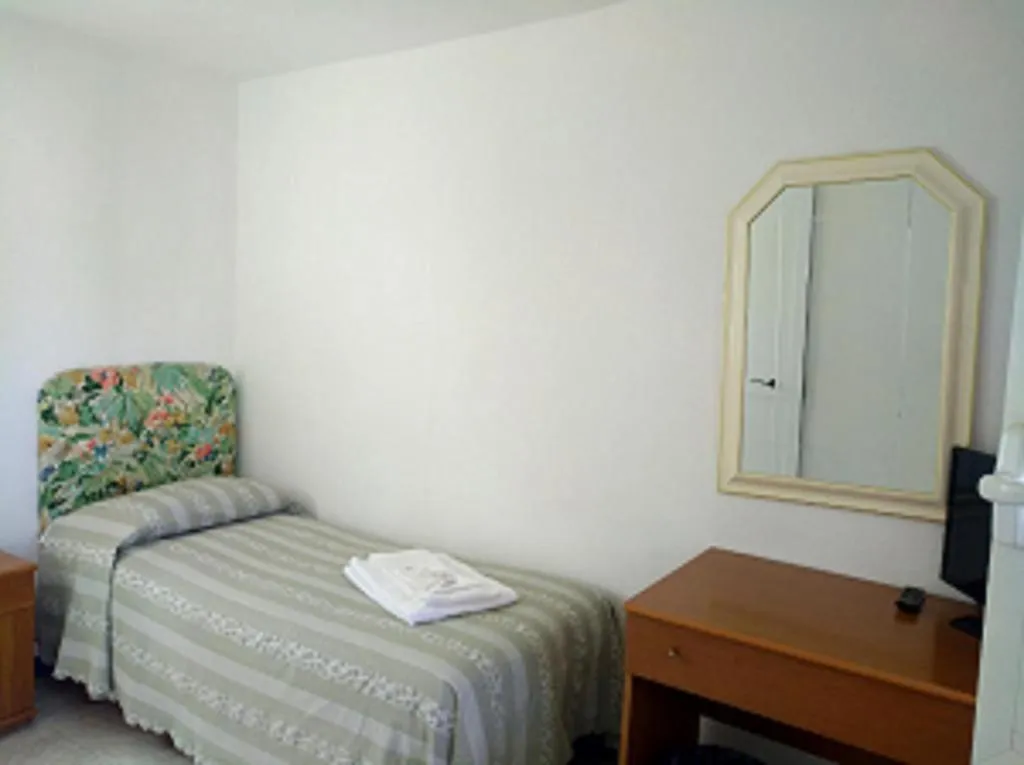 SINGLE STANDARD Room, La Maggioressa, Naples