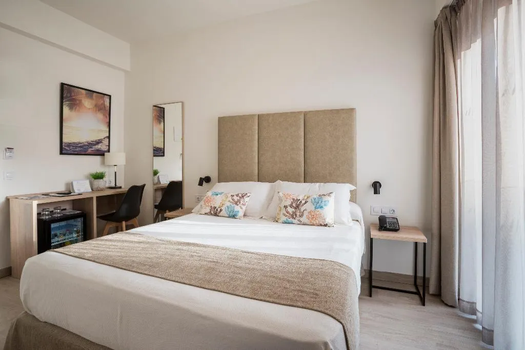 Double or Twin STANDARD Room, Las Arenas, Majorca