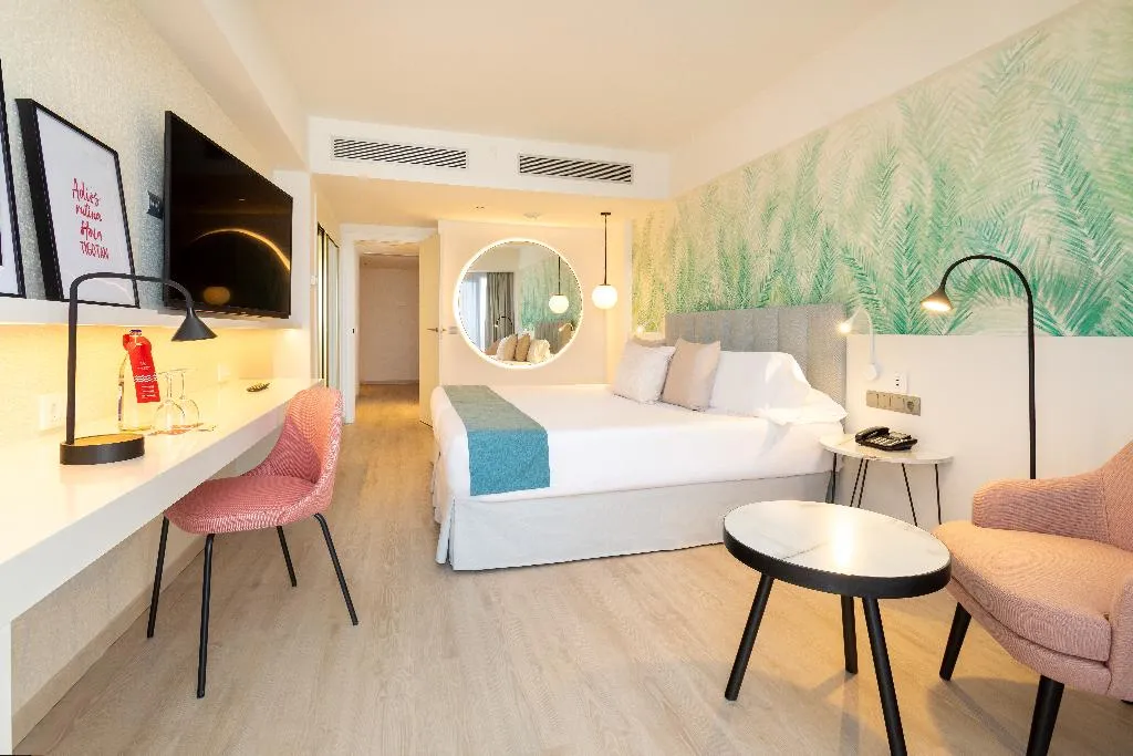 Double or Twin SUPERIOR Room, Hotel Cristina by Tigotan Las Palmas, Gran Canaria
