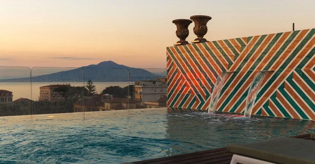 Pool, Hotel Plaza, Naples