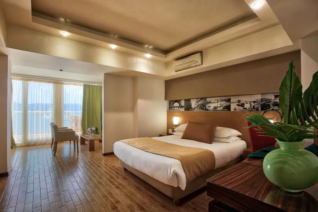 Double or Twin EXECUTIVE Room, Capsis Astoria Heraklion, Crete