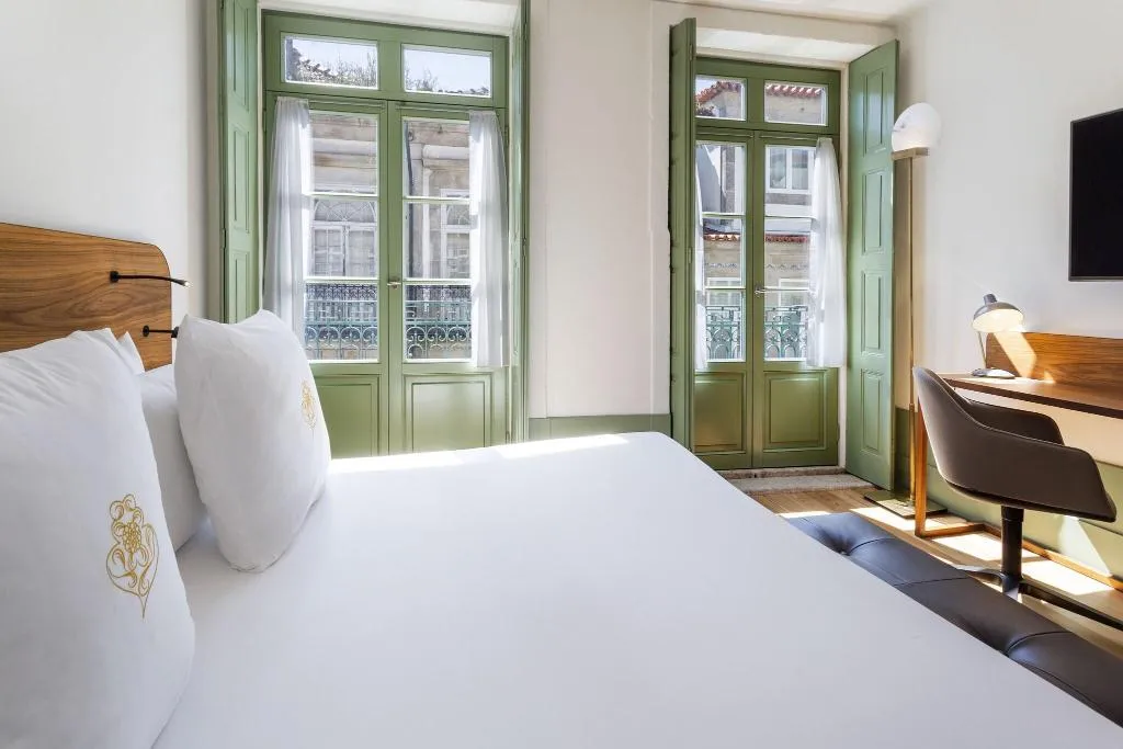 Room, One Shot Aliados Goldsmith, Porto