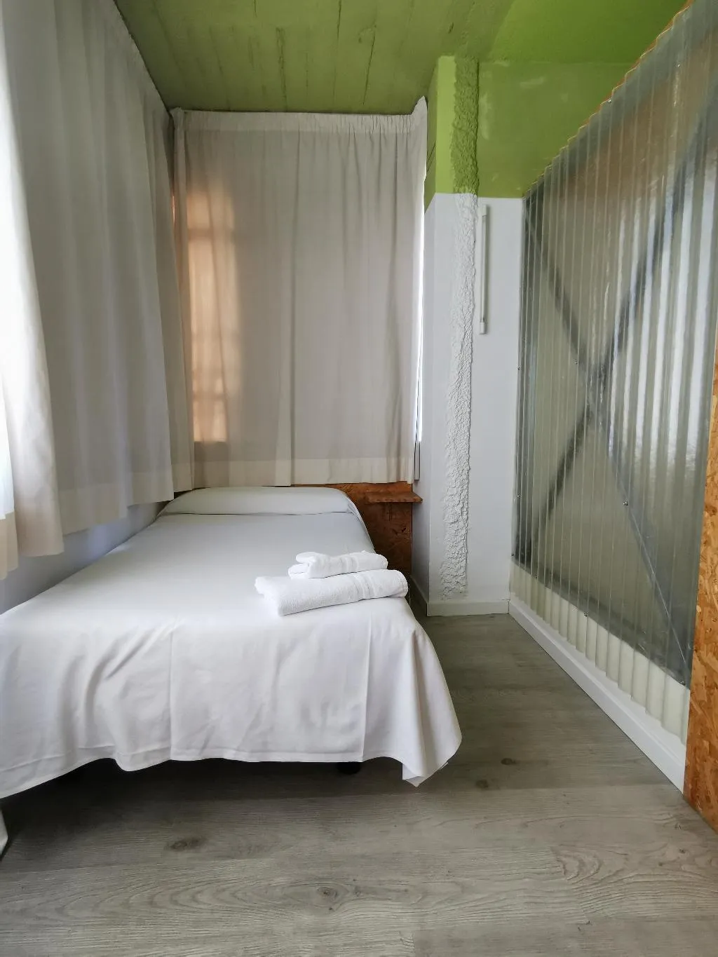 SINGLE STANDARD Room, La Posada del Chaflan, Madrid