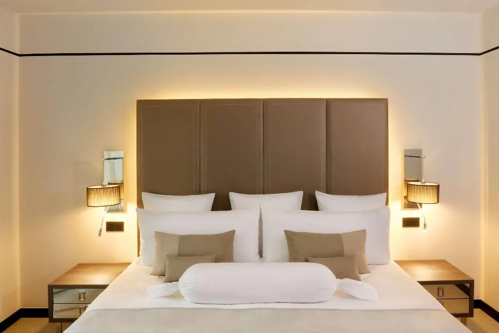 DOUBLE SUPERIOR Room, Melia Berlin, Berlin