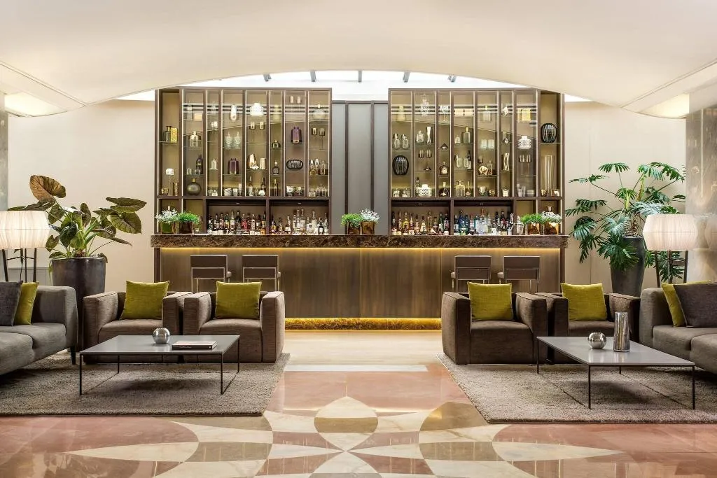 Restaurant, Sheraton Lake Como, Milan