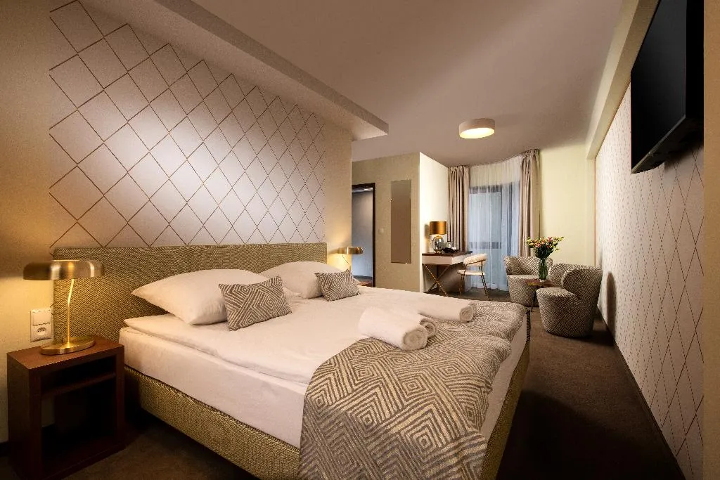 Double or Twin STANDARD Room, Xerion Hotel, Krakow