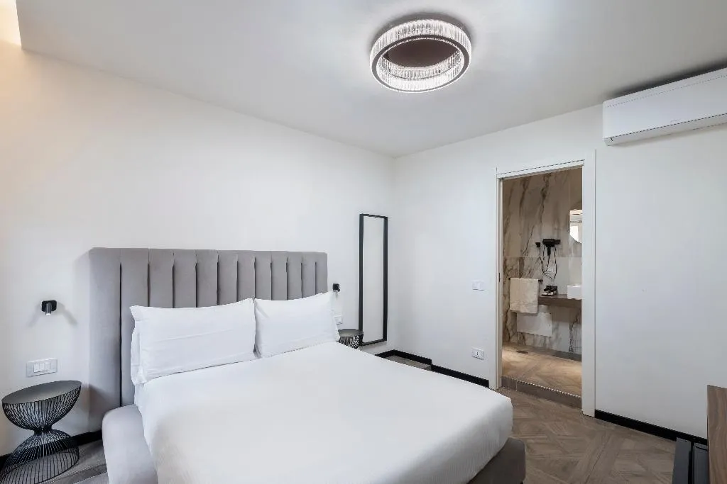 DOUBLE CLASSIC Room, 59 Steps Trevi, Rome