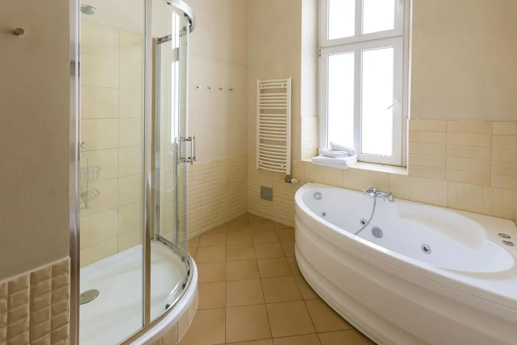 APARTMENT FOUR BEDROOMS Room, Antique Apartments Plac Szczepanski, Krakow