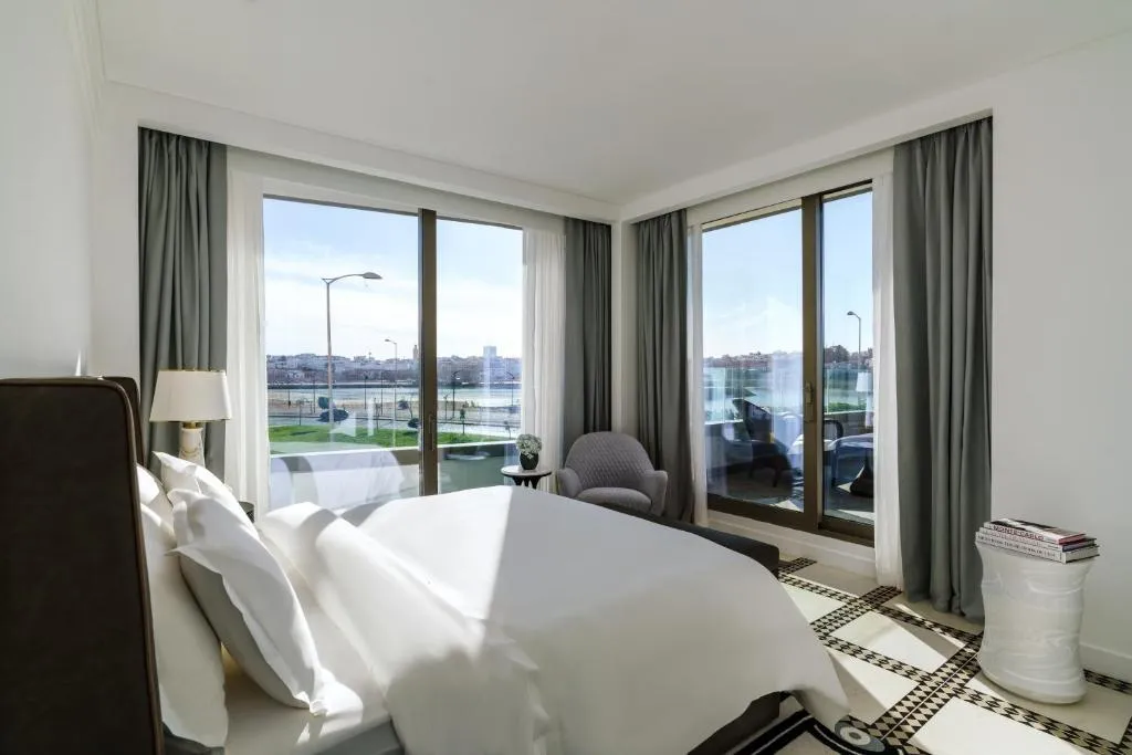 SUITE KING SIZE BED Room, Fairmont Residences La Marina Rabat-Sale, Rabat