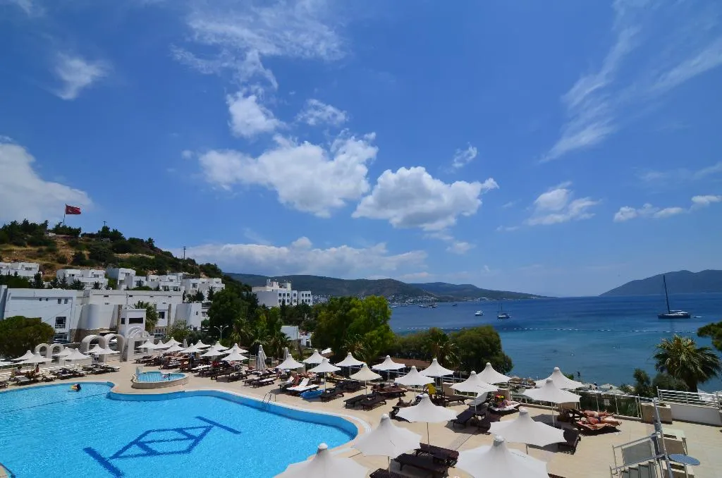 Pool, Azka, Bodrum