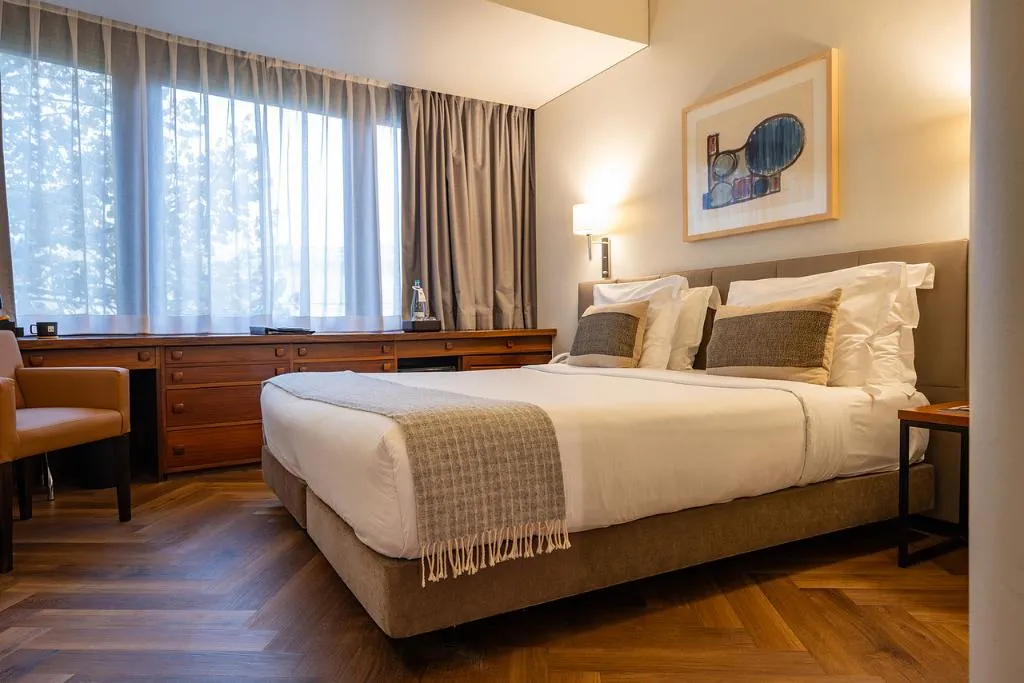 DOUBLE SUPERIOR Room, Dom Carlos Park, Lisbon