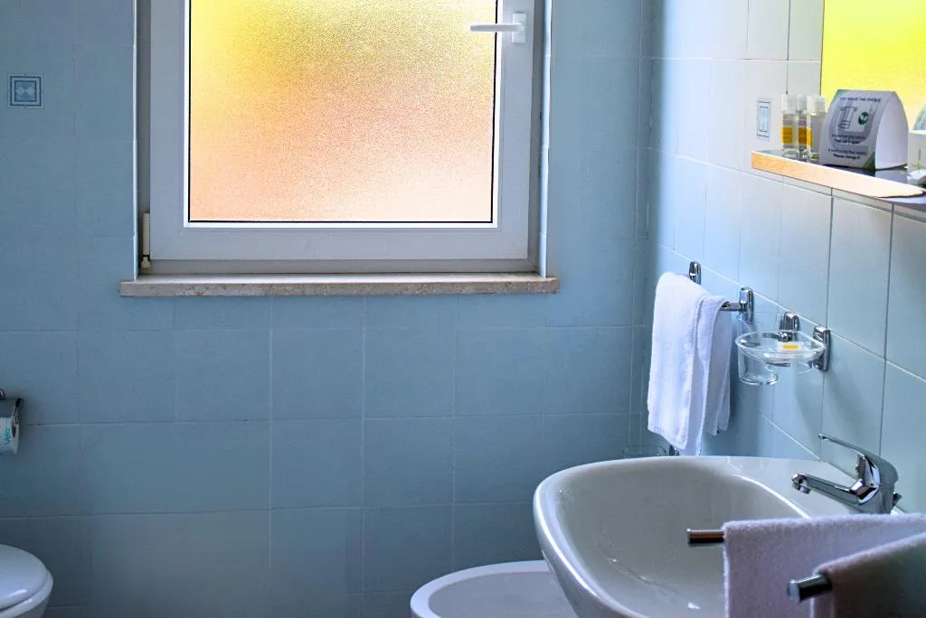 TRIPLE ECONOMY Room, Lu' Hotel Porto Pino, Cagliari