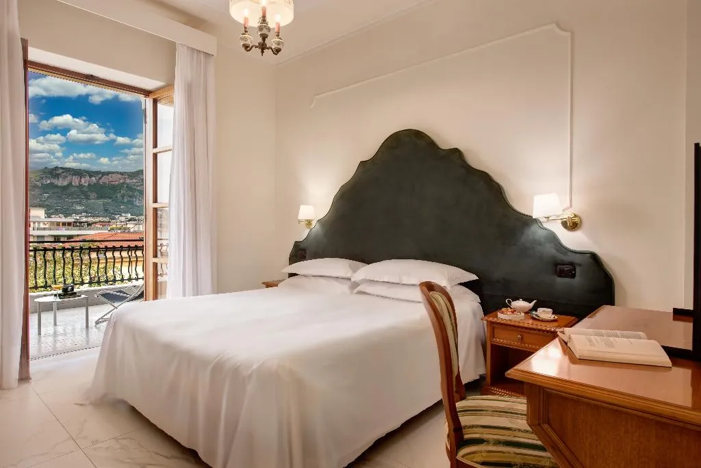 Double or Twin SUPERIOR Room, Majestic Palace, Naples