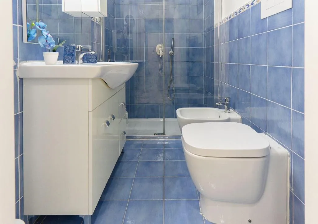 Room, Alma Adry, Naples
