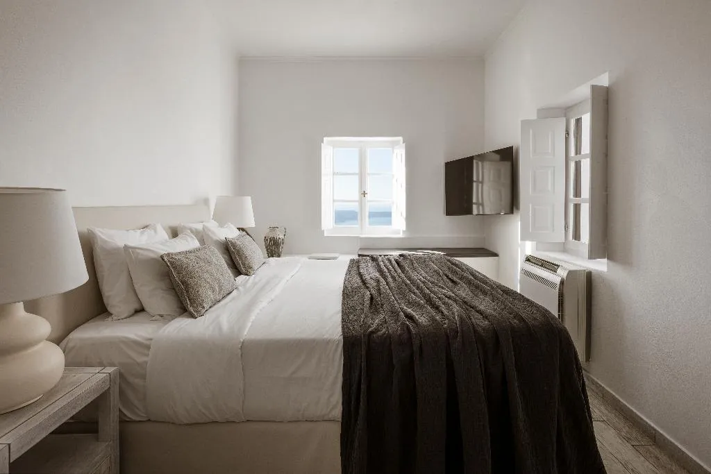 SUITE LOFT Room, Aqua Luxury Suites, Santorini