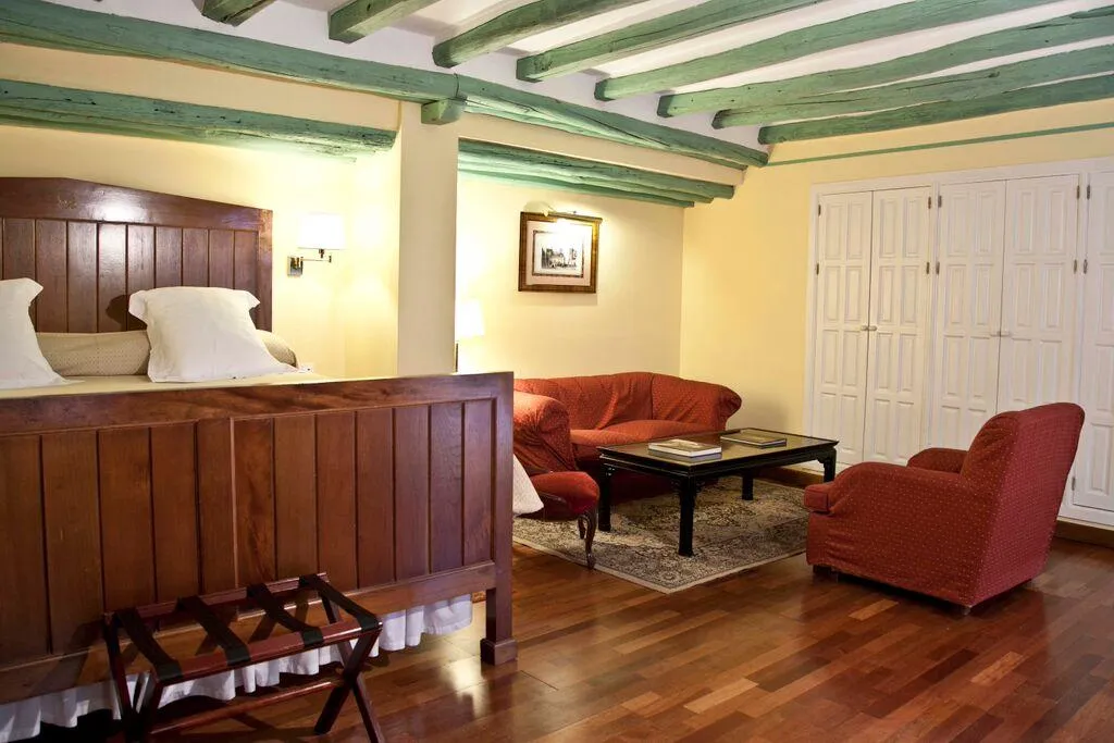 JUNIOR SUITE STANDARD Room, Casas de la Juderia, Seville