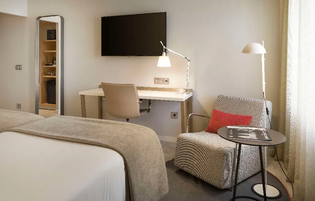 DOUBLE SUPERIOR Room, NH Collection Lisboa Liberdade, Lisbon